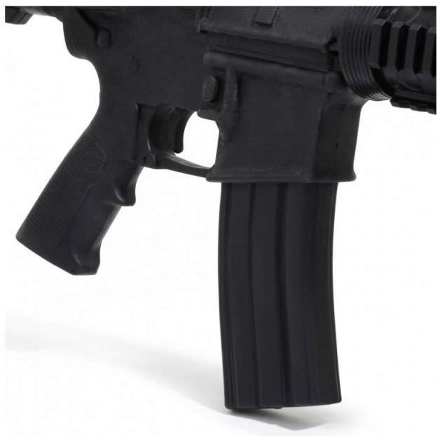 Fusil d'assaut M4 factice