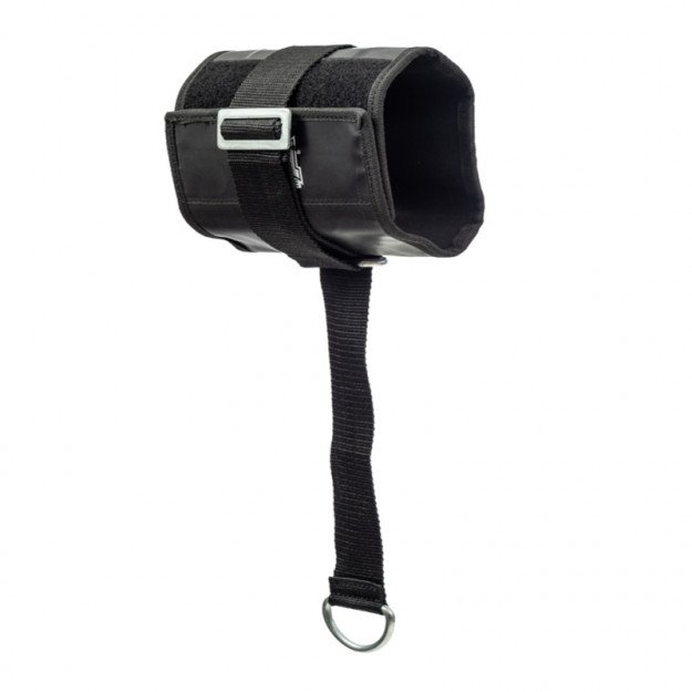 Attache sac de frappe universelle