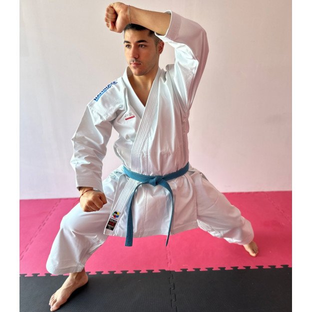 Kimono Karaté Kamikaze New Life Excellence coupe Kata WKF avec logo brodé