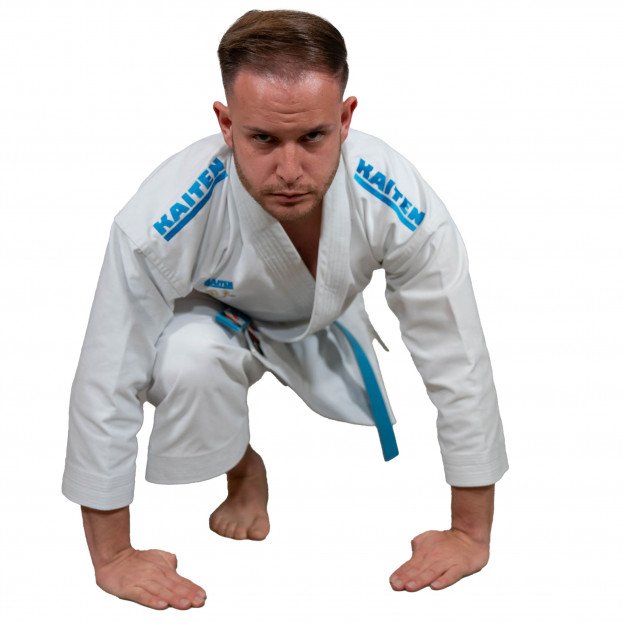 Kimono Karaté Kaiten Saizen Coupe Kata WKF avec logo brodé