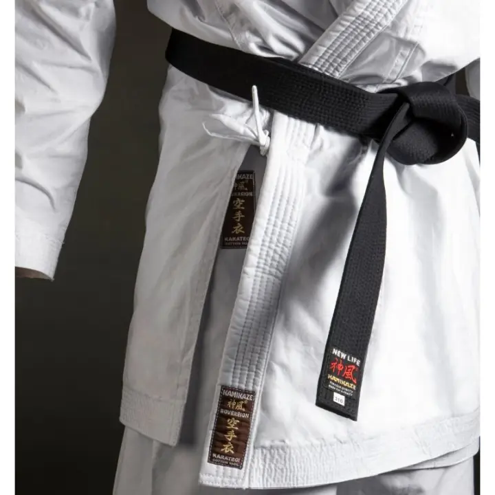 Kimono de Karaté Kamikaze Sovereign coupe Classique