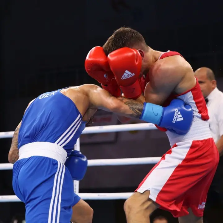 Gants de Boxe Compétition Amateur AIBA Adidas