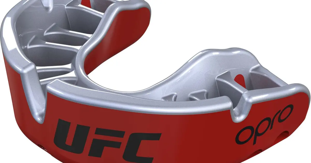 Protector bucal UFC Opro Black Metal Silver | Budo Fight