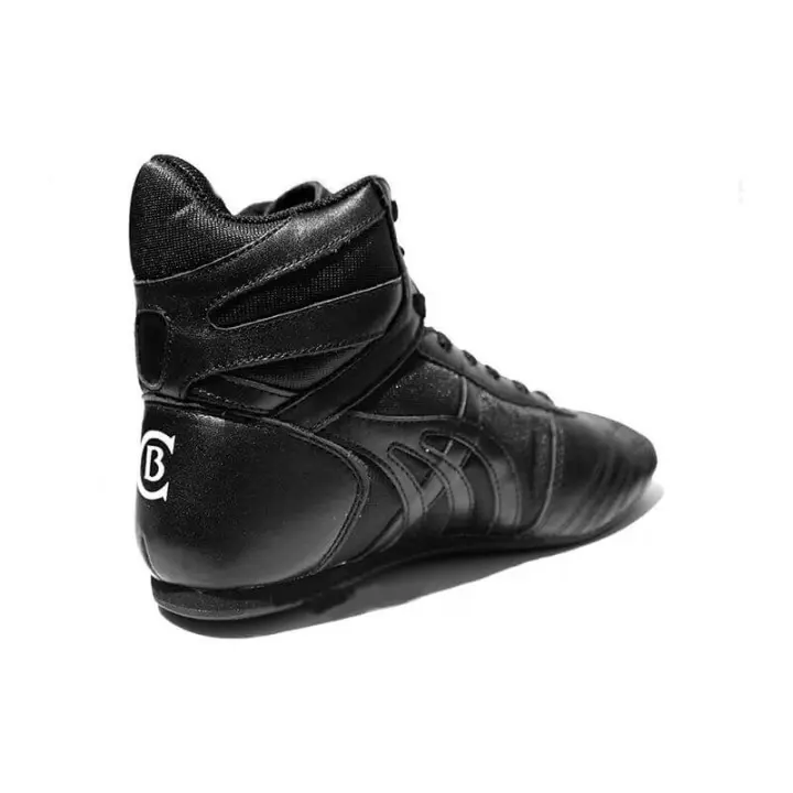 Box- und Krav Maga-Schuhe