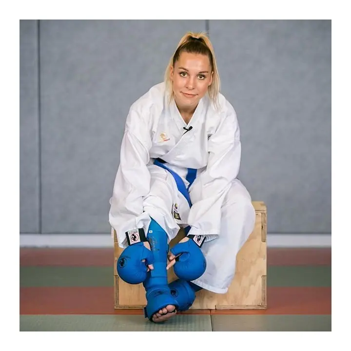 Gants de karaté FFK