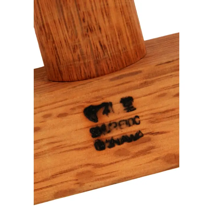 Tonfa Carré Chene Rouge Shureido