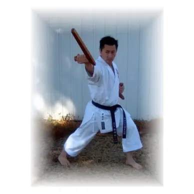 Tonfa Rond Chene Rouge 50cm, Importé d'Asie - 2