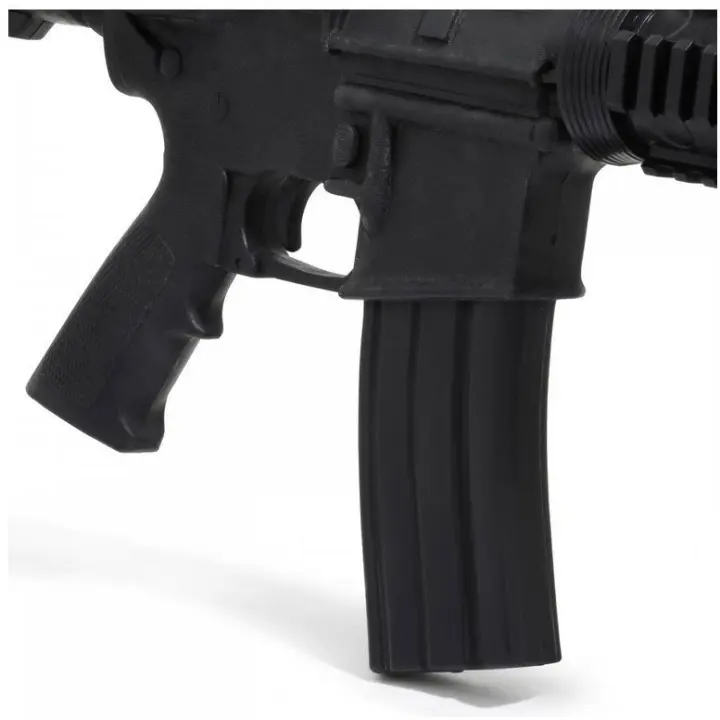 Fusil d'assaut M4 factice