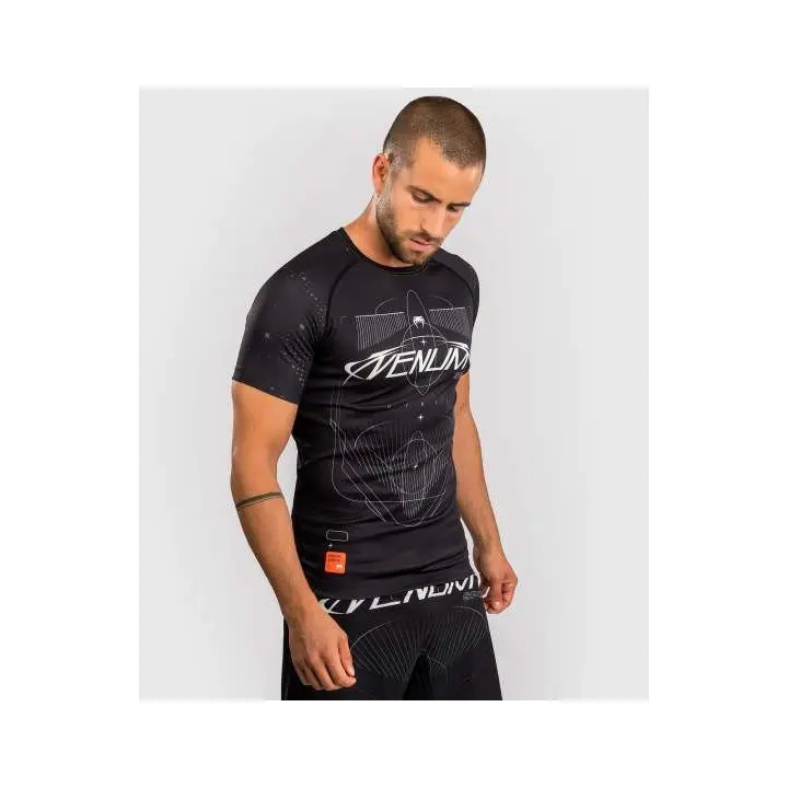 Rashguard Venum Eclipse manches courtes Noir/Ivoire